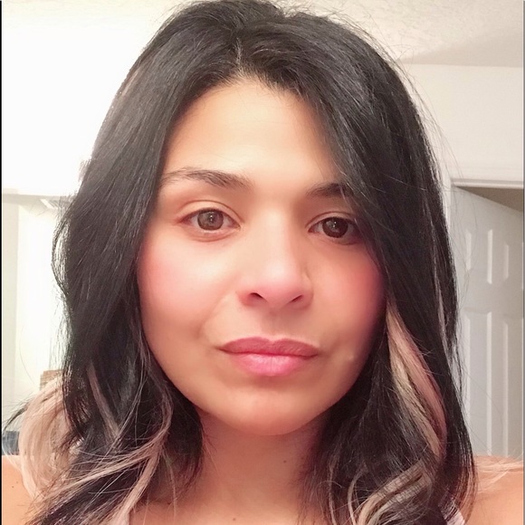 Meet your Posher, Michelle - Picture 1 of 1